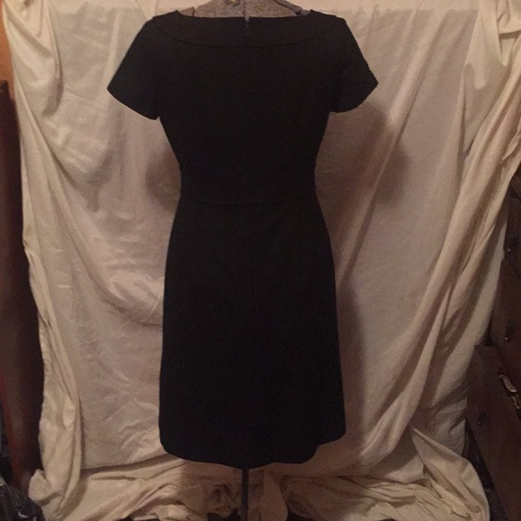 Black dress - Picture 4 of 4